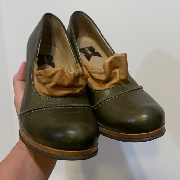 Army green tan pumps DKODE rare - Picture 11 of 16